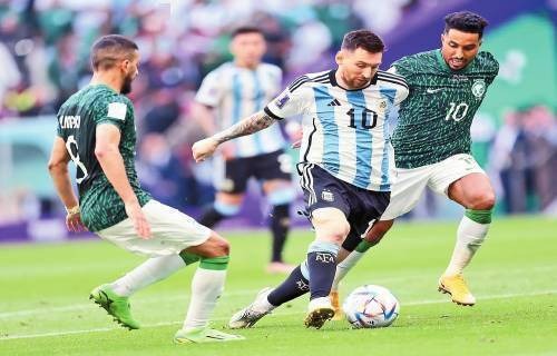 转会新动态！王牌外援签深圳，国脚中卫转投升班马，港脚选择国安